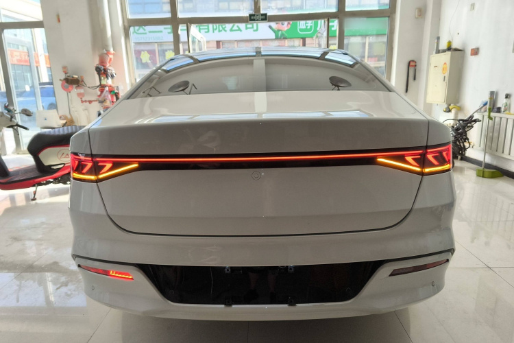 比亚迪 秦PLUS 2023款 冠军版 DM-i 120KM领先型车身外观6