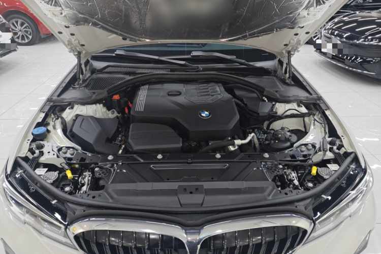 宝马3系 2022款 325Li M运动套装机舱底盘24