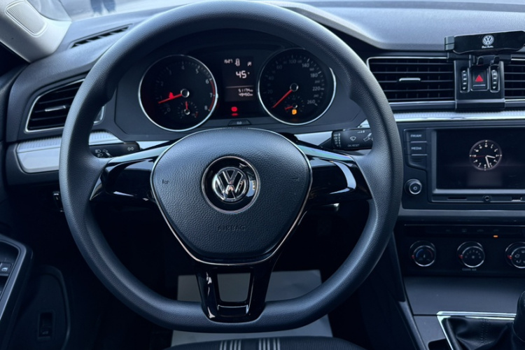 大众 凌渡 2018款 230TSI 手动风尚版局部细节13