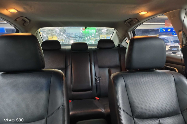 日产 天籁 2013款 2.0L XL舒适版中控内饰7004