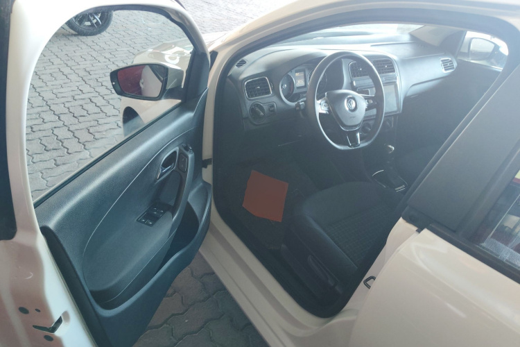 大众 Polo 2016款 1.6L 自动舒适型中控内饰20