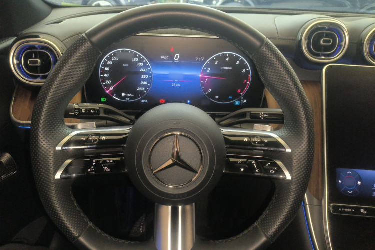 奔驰GLC 2023款 GLC 300 L 4MATIC 动感型 5座局部细节13