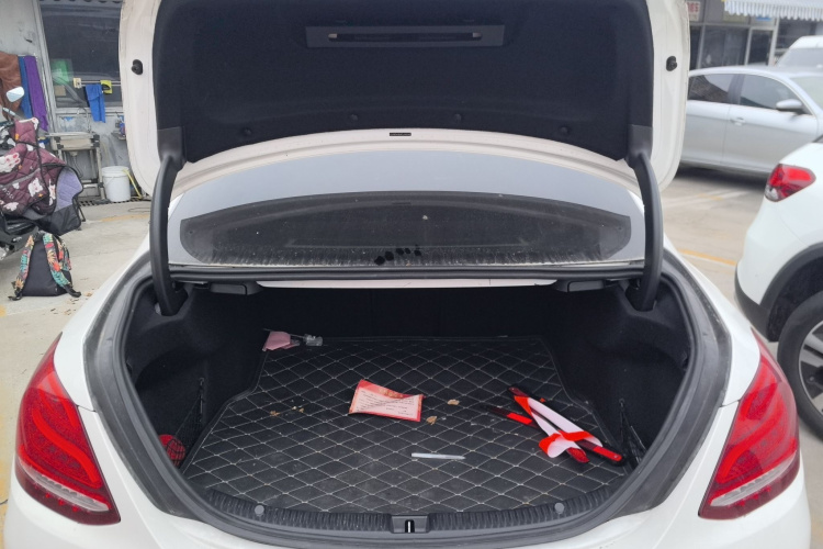 奔驰C级 2015款 C 180 L 运动型局部细节23