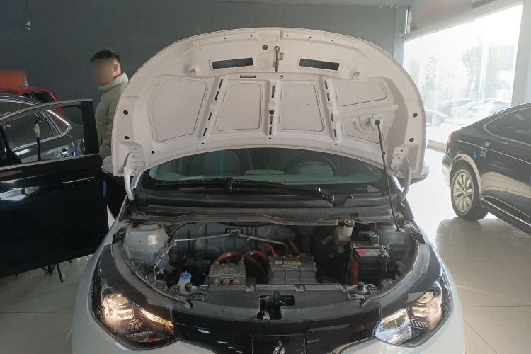 江铃集团新能源 易至EV2 2023款 吉祥版 201km 舒适型机舱底盘24