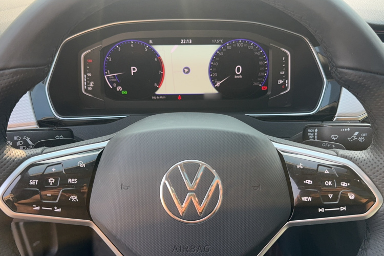 大众 迈腾 2023款 200万辆纪念版 330TSI DSG豪华型中控内饰7006