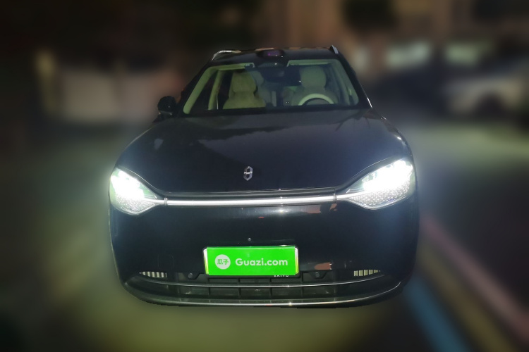 鸿蒙智行 问界M9 2024款 增程 Ultra版 42kWh 6座版车身外观2