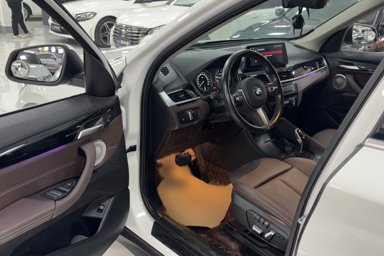 宝马X1 2022款 sDrive25Li 领先型中控内饰7002