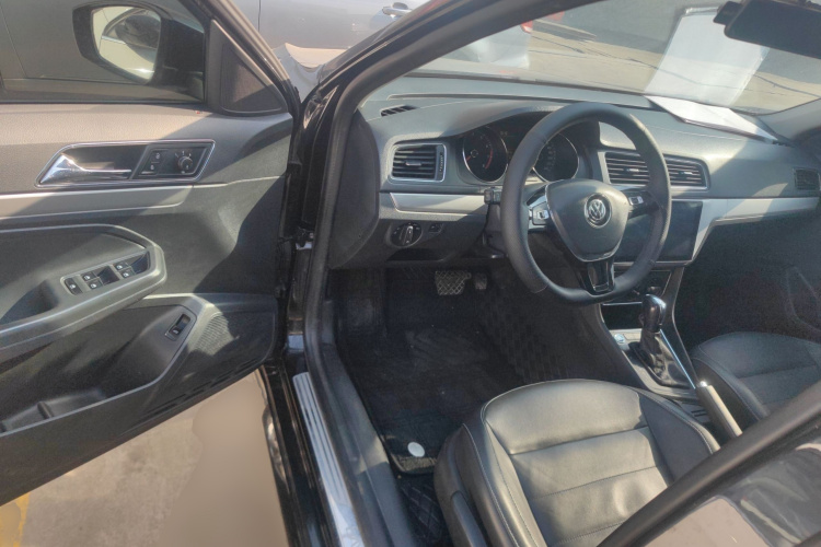 大众 朗逸 2017款 1.6L 自动舒适版中控内饰20