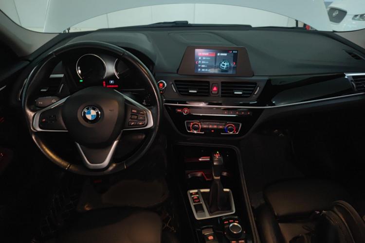 宝马1系 2018款 118i 运动型中控内饰7002