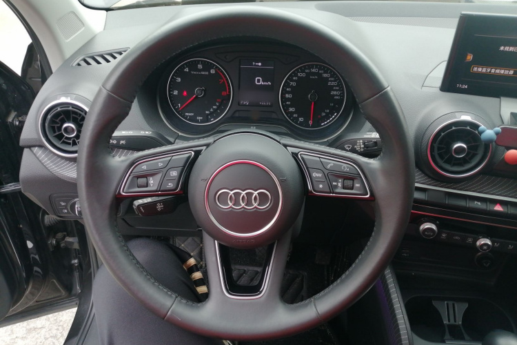 奥迪Q2L 2021款 35 TFSI 时尚动感型中控内饰13