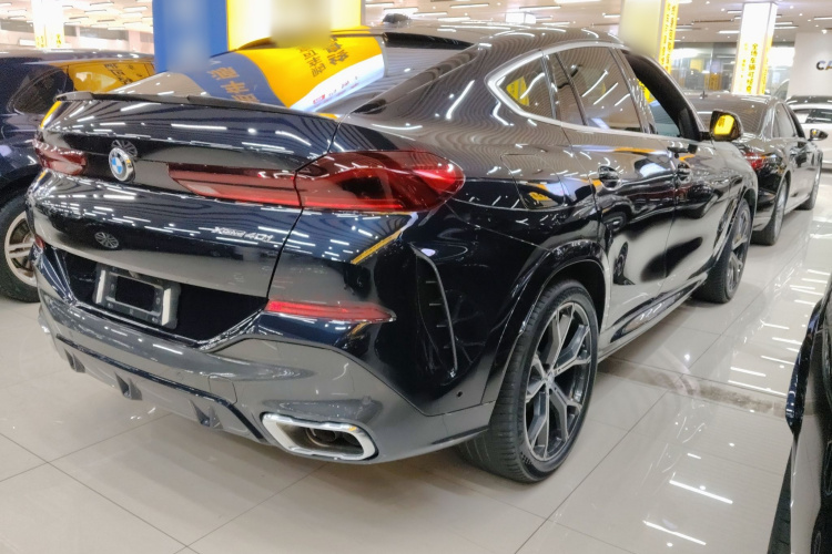 宝马X6 2023款 xDrive40i 尊享型 M运动套装车身外观6005