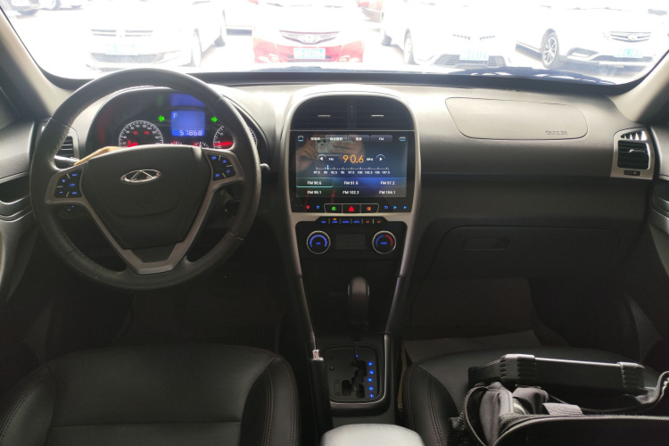 奇瑞 瑞虎3 2015款 1.6L CVT智尚纪念版中控内饰12