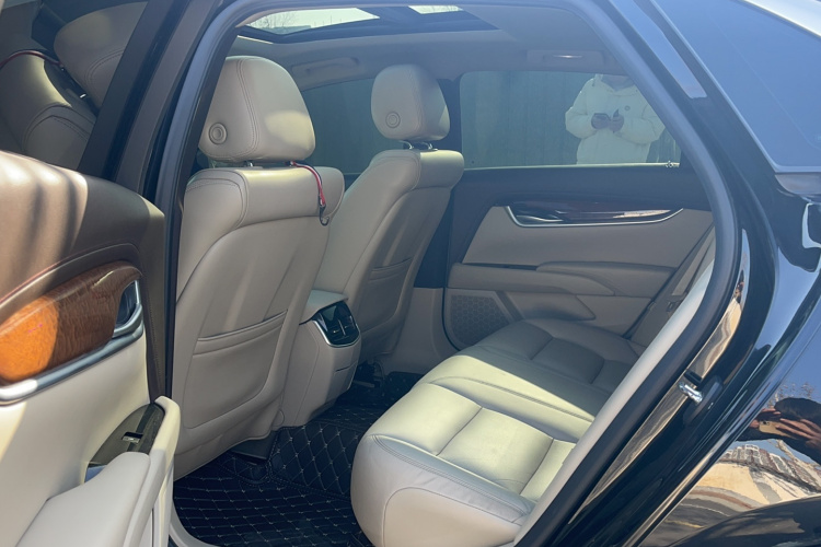 凯迪拉克XTS 2017款 28T 精英型中控内饰7002