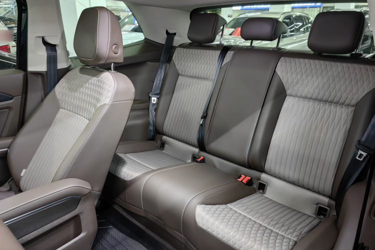 大众 威然 2024款 330TSI 商务版中控内饰7007