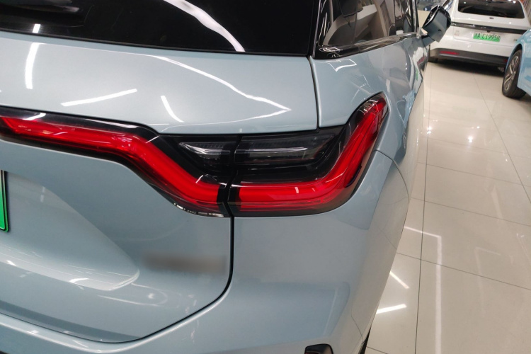 蔚来ES6 2020款 600KM 运动版车身外观9