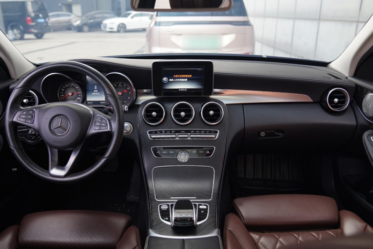 奔驰C级 2016款 C 200 L 运动型中控内饰7002