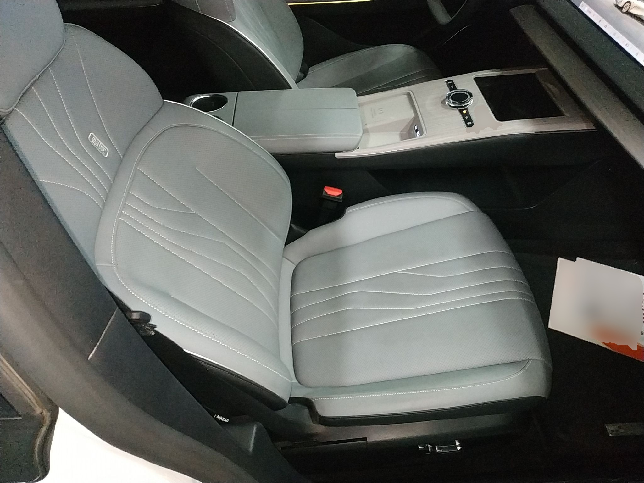 吉利银河 银河E8 2024款 665km 后驱星舰 远航版