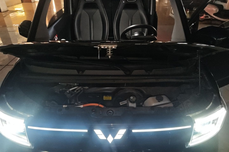 五菱汽车 宏光MINIEV 2022款 GAMEBOY 200km 玩咖款 磷酸铁锂机舱底盘24