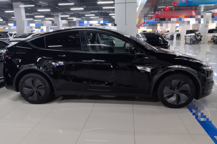 特斯拉 Model Y 2025款 后轮驱动版车身外观6003