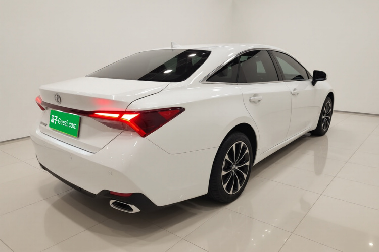 丰田 亚洲龙 2023款 2.0L 豪华版车身外观7