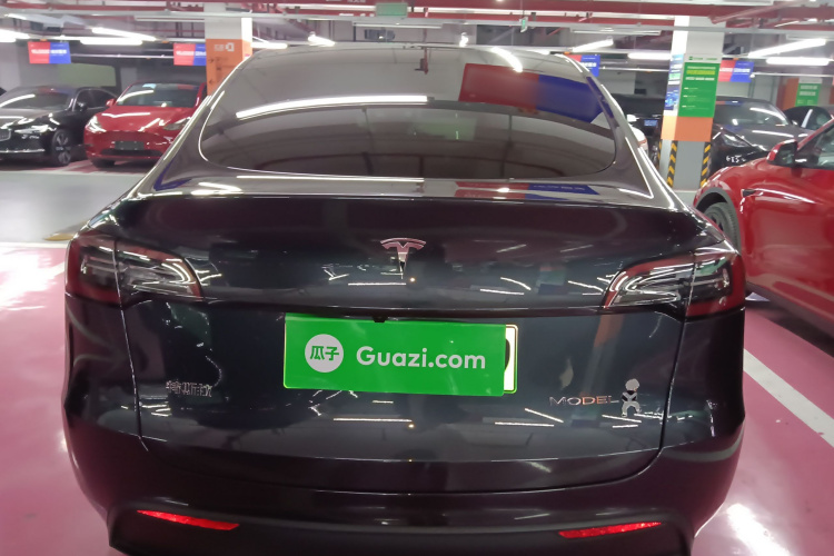 特斯拉 Model Y 2024款 后轮驱动版车身外观6004