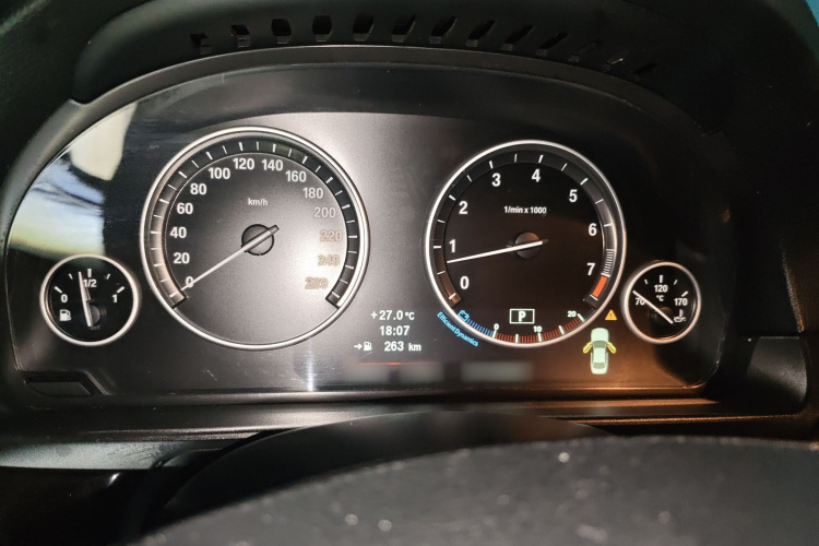 宝马5系 2013款 525Li 豪华型局部细节14