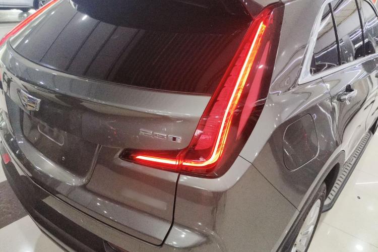 凯迪拉克XT4 2018款 28T 两驱领先型车身外观6006