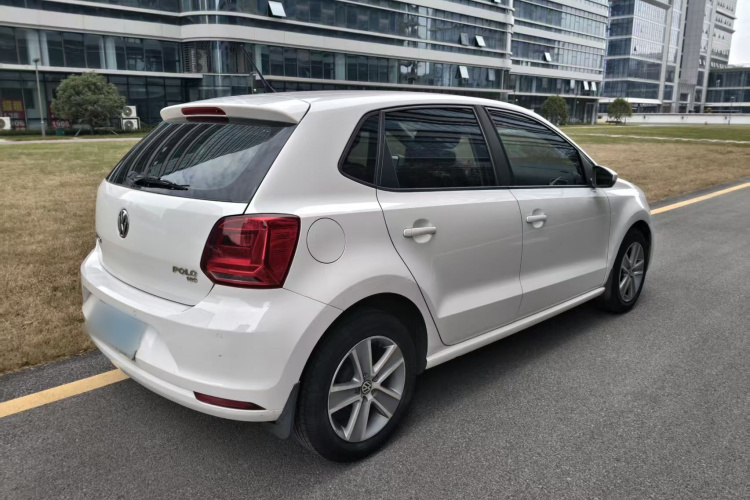 大众 Polo 2016款 1.6L 自动舒适型车身外观7