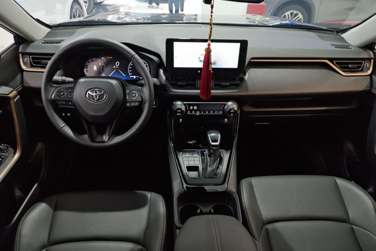 丰田 威兰达 2024款 2.0L CVT四驱豪华PLUS版中控内饰7003