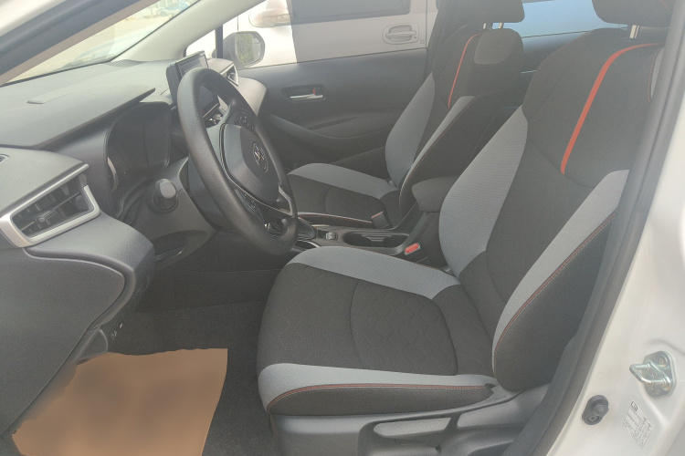 丰田 卡罗拉 2023款 1.2T 先锋版中控内饰19