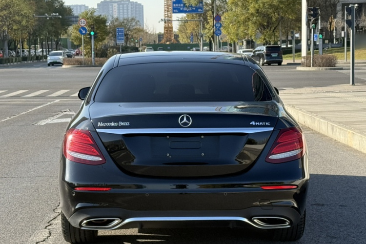 奔驰E级 2018款 E 200 L 运动型 4MATIC车身外观6004