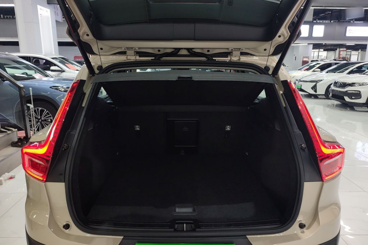 沃尔沃XC40 2024款 B4 四驱智远豪华版局部细节23