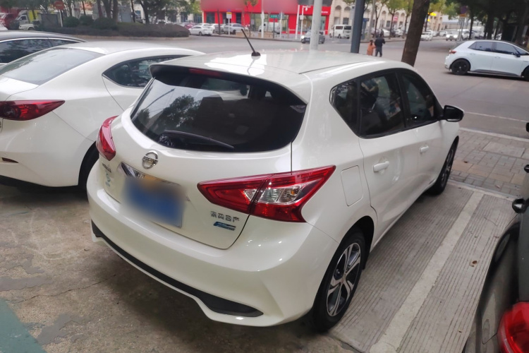 日产 骐达TIIDA 2019款 1.6L CVT智行版 国VI车身外观7