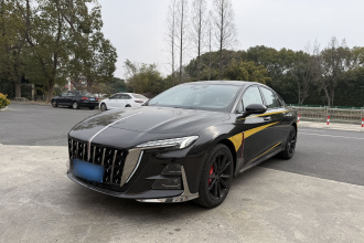 红旗H6 2025款 2.0T 致尚版