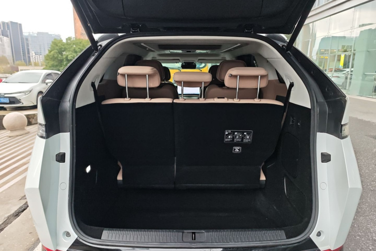 小鹏X9 2024款 702超长续航Max局部细节23