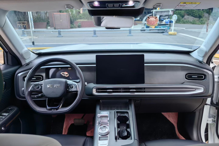 北京BJ30 2024款 1.5T 魔核电驱进阶版中控内饰7001