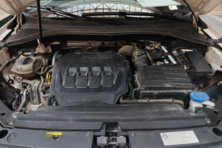 大众 途观L 2022款 330TSI 自动两驱舒享版机舱底盘24