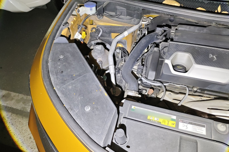 DS 7 2018款 45THP 里沃利先锋版局部细节9006