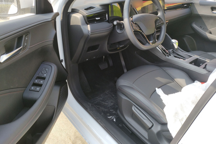 荣威i5 2026款 1.5L CVT豪华版中控内饰20