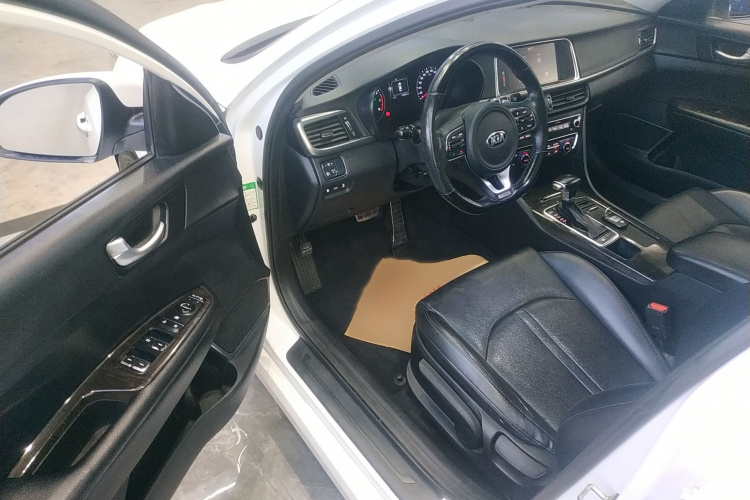 起亚K5 2016款 1.6T 自动LUX中控内饰7003