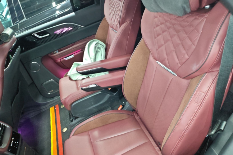 红旗E-HS9 2024款 690km 旗享版 六座中控内饰7004