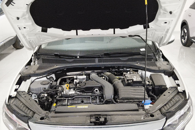 大众 速腾 2025款 300TSI DSG飞越版机舱底盘24