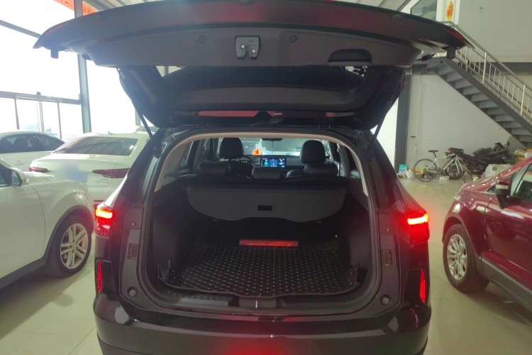 哈弗H6 2021款 第三代 1.5T 自动两驱Max机舱底盘23