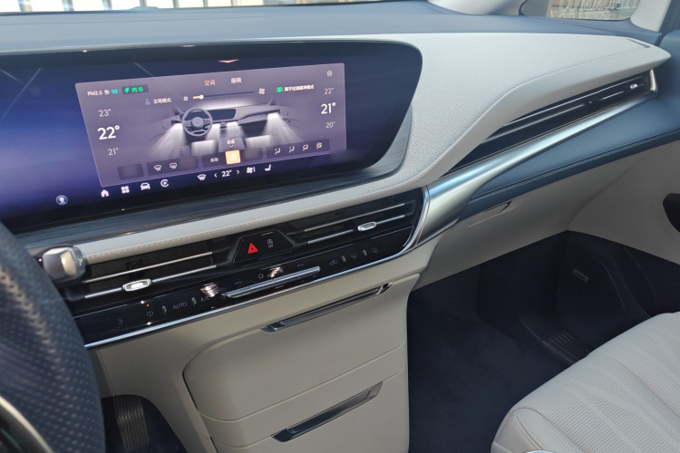 别克 世纪 2023款 2.0T 六座蕴世版局部细节16