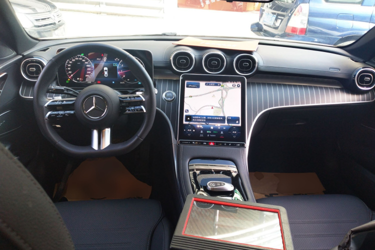 奔驰C级 2023款 改款二 C 260 L 运动版中控内饰12