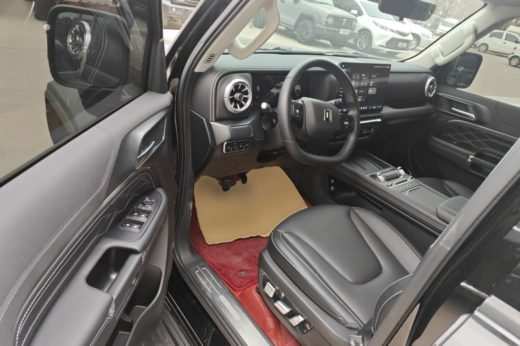 坦克300 2025款 2.0T 挑战者中控内饰20