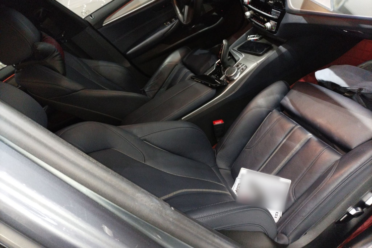 宝马5系(进口) 2020款 530i M运动套装局部细节41