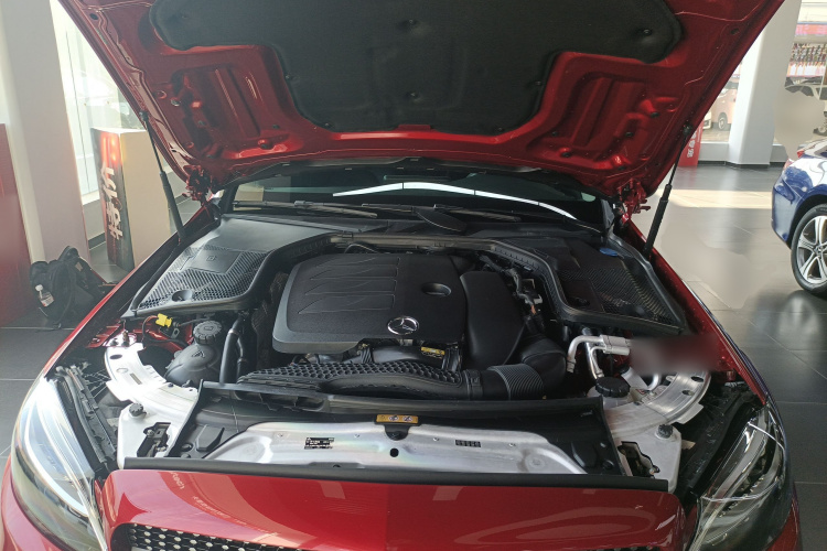 奔驰C级 2019款 C 260 L 运动版机舱底盘24