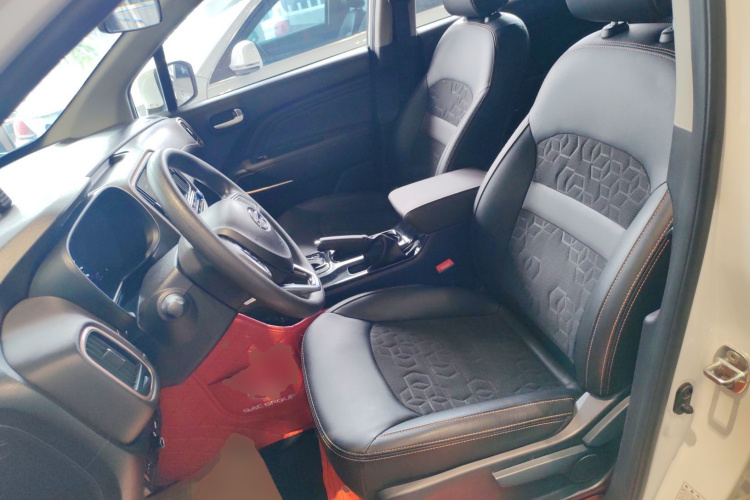 广汽传祺 传祺GS3 2017款 150N 自动精英版中控内饰19