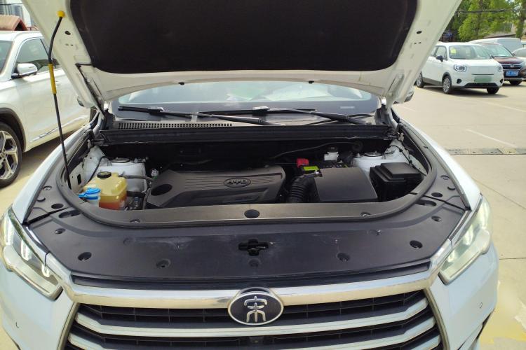 比亚迪 宋Pro 2019款 1.5T 自动豪华型机舱底盘24